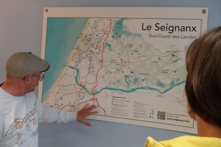 La carte touristique du territoire, alimentée par Sirtaqui et Openstreetmap Visuel