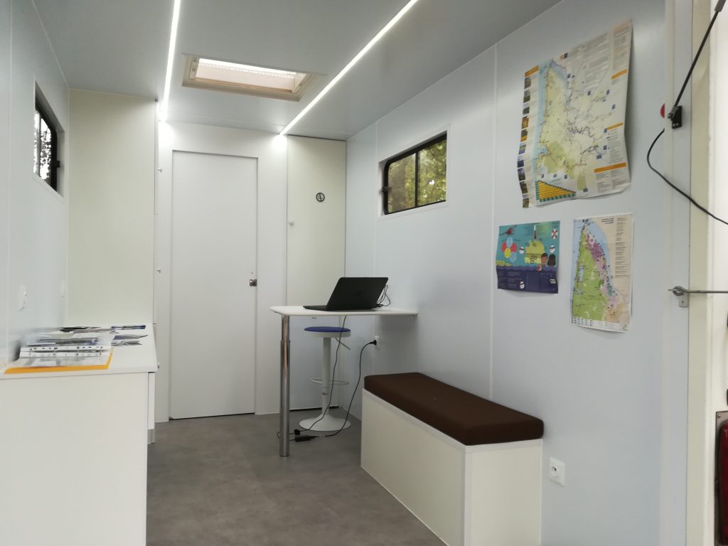 L’intérieur de La Pignotte et les cartes à photographier Visuel