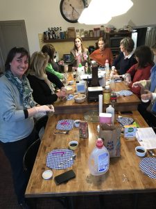 atelier de l'office de tourisme porte dromardeche produits ménagers maison