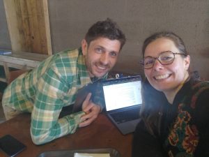 Jean-Baptiste et Amélie qui prépare le congé sabbatique